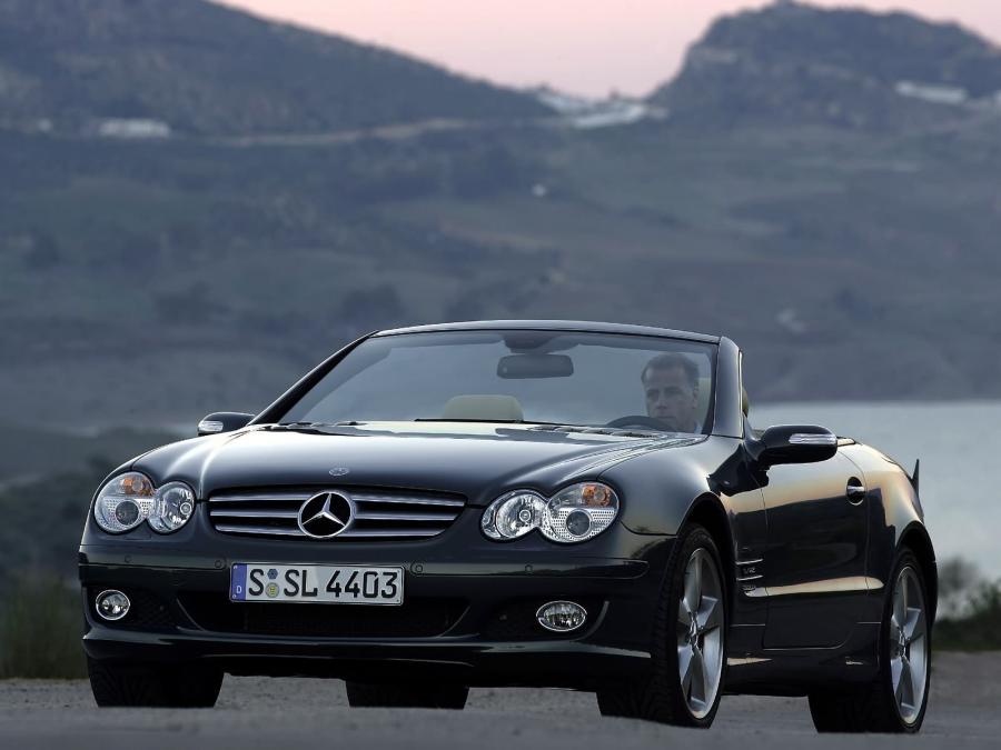  Mercedes-Benz SL600 2006 года  (фото 11 из 24)